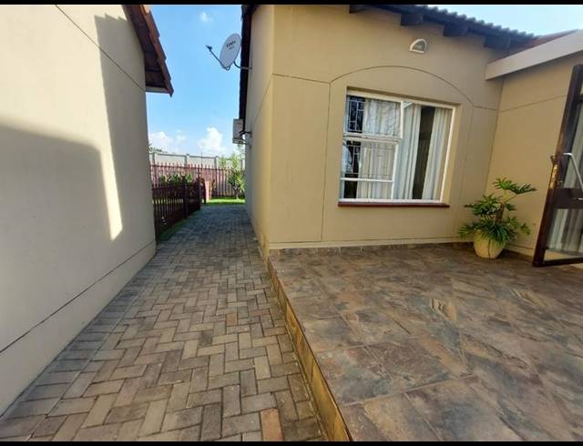 2 BEDROOM PROPERTY TO RENT IN VAALPARK